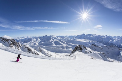 skiing and snowboarding on the Voie Lactée area with Centrale Reservation Montgenèvre